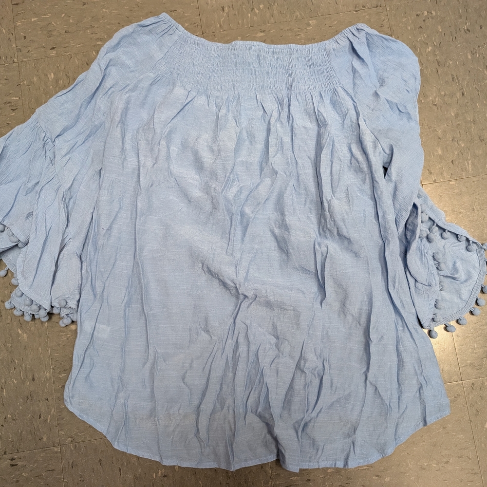 Chic Light Blue Women's Blouse - Picture 5 of 5